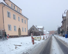 Foto von Eisenbahnstraße mit Baustelle ist zu sehen - heute.